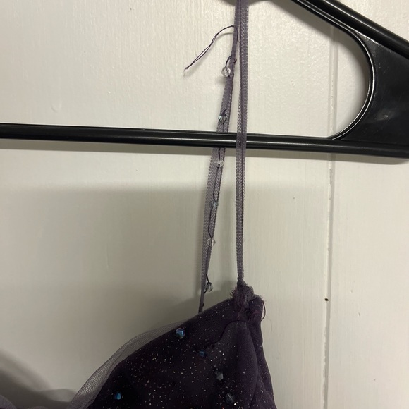 Blue/purple dress. Lightly used, few loose threads, partially frayed. - Picture 7 of 10